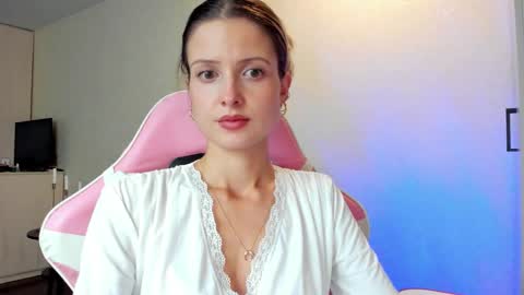 Julie online show from September 30, 6:07 pm