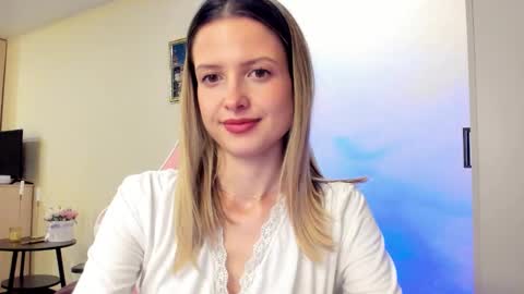 Julie online show from October 18, 3:05 pm