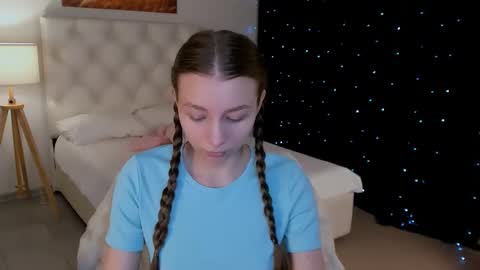 juliedaniel online show from February 25, 8:18 am