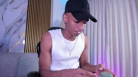 Julien online show from March 29, 11:56 am