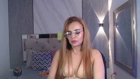 julieta__fox_ online show from October 9, 3:34 am