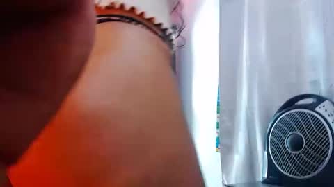 Snapshot of julieta_art1 chatting on March 7, 12:58 am julieta art1 online show from March 7, 12:58 am