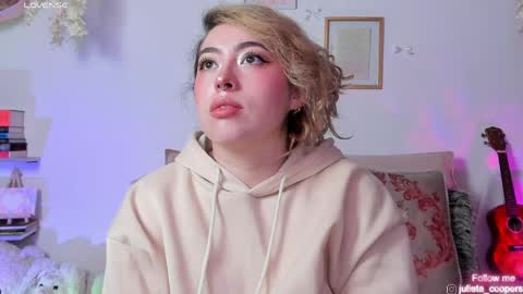 Juli  online show from April 3, 4:19 am