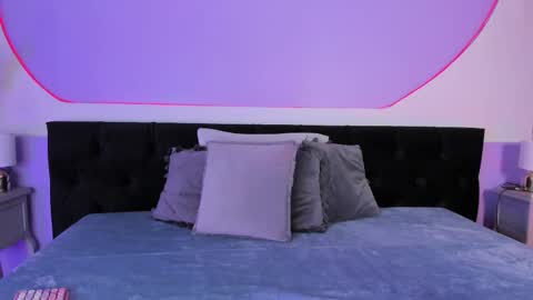 Julieta  online show from November 20, 12:15 pm