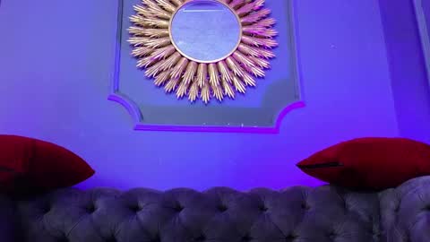 Snapshot of julieta_russell chatting on February 20, 6:24 pm Julieta online show from February 20, 6:24 pm