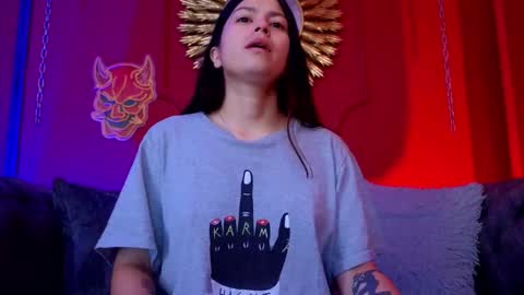 Snapshot of julieta_russell chatting on September 17, 12:30 pm Julieta online show from September 17, 12:30 pm