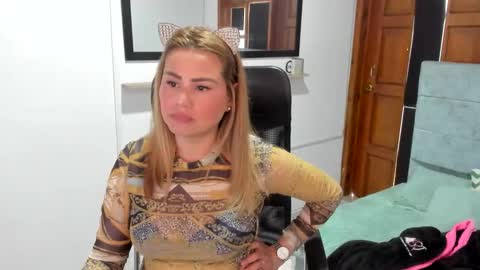 julieta_star69 online show from February 28, 8:13 pm
