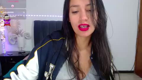 julietacollins06 online show from February 17, 6:06 pm