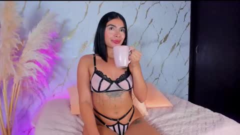 Julieth Gomez online show from February 13, 1:42 am