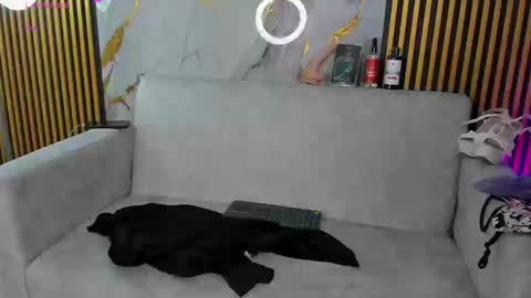 julietakane online show from September 13, 4:04 am