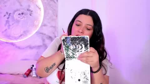 julietakane online show from March 4, 5:59 am