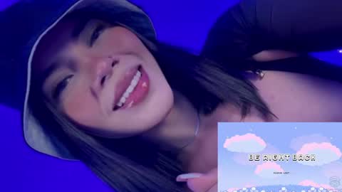 Snapshot of julietariverss chatting on December 5, 6:48 am Julieta online show from December 5, 6:48 am