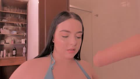 Julieta Vargas online show from February 9, 8:33 pm