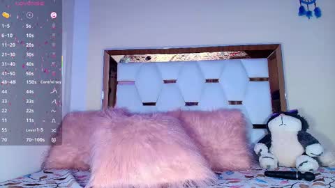 Snapshot of julieth_rossi chatting on March 1, 7:30 am julieth rossi online show from March 1, 7:30 am
