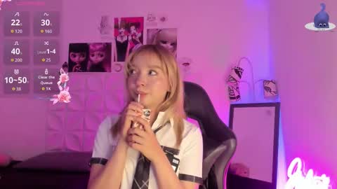 Julieth online show from October 23, 10:10 pm