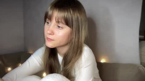 julietsensation online show from September 18, 5:50 pm