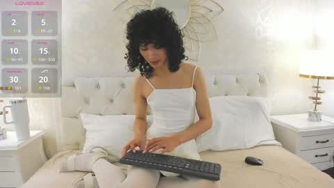 julietta    online show from May 14, 12:47 pm