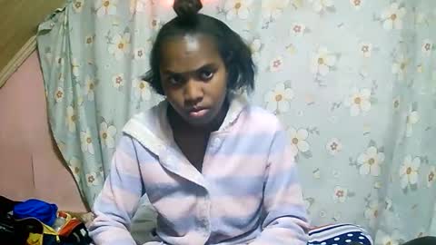Snapshot of juliette9794 chatting on September 19, 4:27 am juliette9794 online show from September 19, 4:27 am