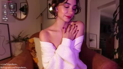 Snapshot of juliette_dee chatting on February 10, 10:19 pm Juliette Dee online show from February 10, 10:19 pm
