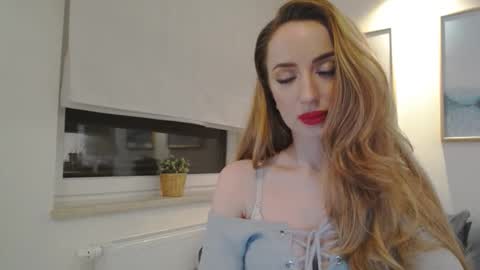 Snapshot of juliettesensual chatting on February 9, 12:49 am JulietteSensual online show from February 9, 12:49 am