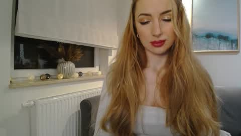 Snapshot of juliettesensual chatting on March 4, 7:11 pm JulietteSensual online show from March 4, 7:11 pm
