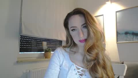 Snapshot of juliettesensual chatting on February 8, 3:31 pm JulietteSensual online show from February 8, 3:31 pm