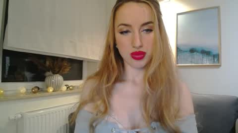 Snapshot of juliettesensual chatting on February 26, 7:42 pm JulietteSensual online show from February 26, 7:42 pm