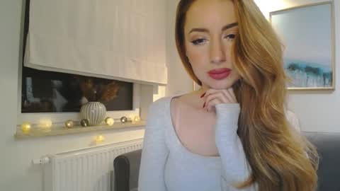 Snapshot of juliettesensual chatting on February 17, 6:39 pm JulietteSensual online show from February 17, 6:39 pm