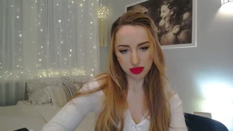 Snapshot of juliettesensual chatting on January 14, 9:30 pm JulietteSensual online show from January 14, 9:30 pm