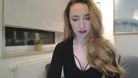Snapshot of juliettesensual chatting on February 9, 3:56 pm JulietteSensual online show from February 9, 3:56 pm