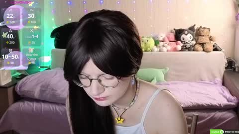 julifisher online show from May 10, 4:19 am