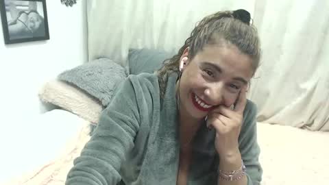 Snapshot of juliialove_ chatting on January 31, 3:20 am Juliia online show from January 31, 3:20 am