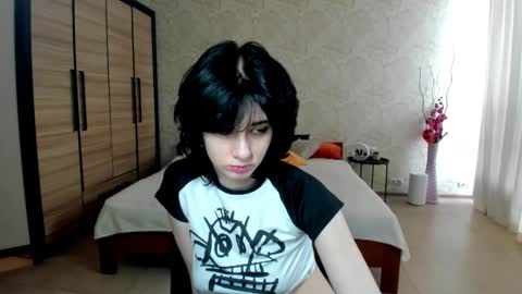 Snapshot of julissweet chatting on February 3, 7:51 am Asmodeus online show from February 3, 7:51 am