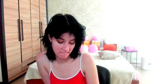 Snapshot of julissweet chatting on March 1, 10:24 am Asmodeus online show from March 1, 10:24 am