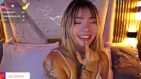 jullianapriv_ online show from March 11, 3:37 pm