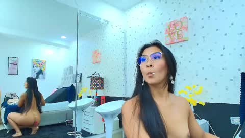 Julieta Reyes   online show from February 19, 6:10 pm