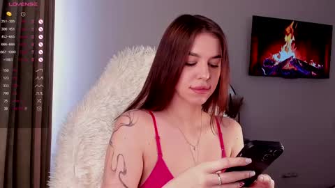 Julia online show from February 25, 7:09 am
