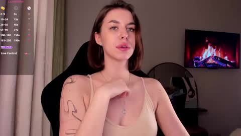 Julia online show from March 12, 7:04 pm