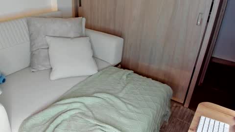 july_correa online show from January 17, 11:24 pm