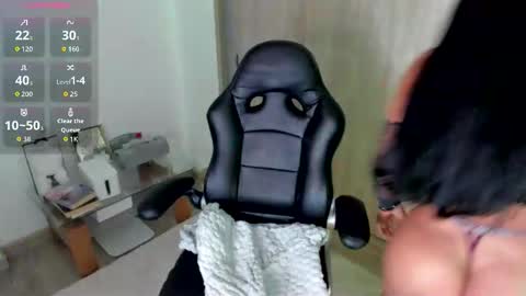 july_correa online show from October 18, 9:41 pm