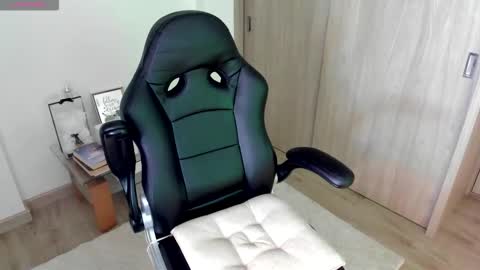 july_correa online show from October 21, 1:33 am