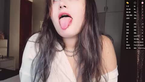 Julie online show from November 13, 6:27 am