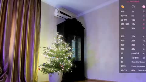 Julie online show from January 16, 11:58 am