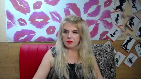 Snapshot of julya_barbi chatting on September 18, 6:56 pm Julya Barbi online show from September 18, 6:56 pm