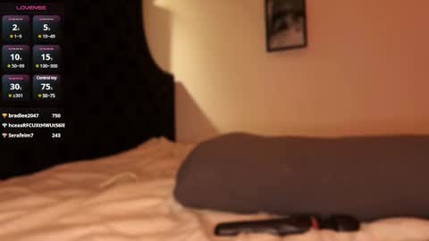 Snapshot of julya_flowerss chatting on February 27, 9:58 pm Hloya online show from February 27, 9:58 pm