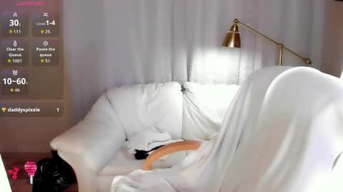 julya online show from May 14, 7:34 pm