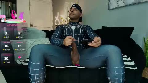 junniormontaner online show from October 31, 3:51 am