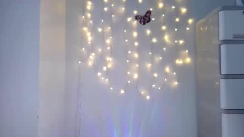 junovaughn online show from October 21, 1:22 am