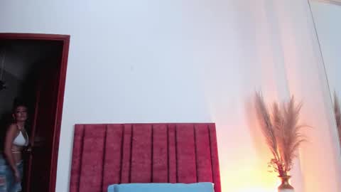 Snapshot of jupiterfoxxxx chatting on September 18, 12:25 am Jupiter Fox online show from September 18, 12:25 am