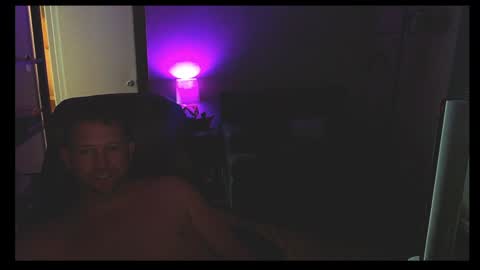 Snapshot of jusbeaz8722 chatting on January 8, 7:55 am JustnSide Unexxst online show from January 8, 7:55 am